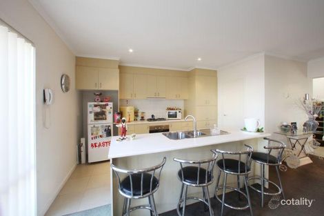 Property photo of 94 Sovereign Manors Crescent Rowville VIC 3178