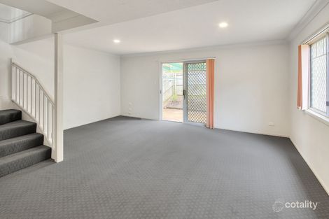 Property photo of 28/9 Lawrence Close Robertson QLD 4109
