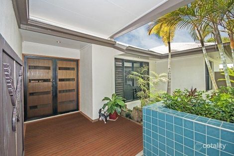 19 Donostia Cres, Bushland Beach, QLD 4818