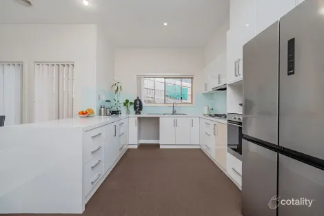 Property photo of 5/8 Shankland Boulevard Meadow Heights VIC 3048