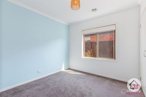 Property photo of 9 Riceflower Rise Wallan VIC 3756