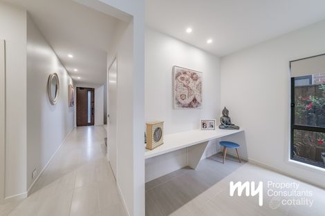 Property photo of 64 Bowen Circuit Gledswood Hills NSW 2557