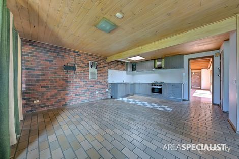 Property photo of 16 Oppy Crescent Hoppers Crossing VIC 3029