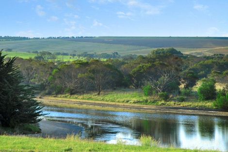Property photo of 21 Silver Ridge Road Point Lonsdale VIC 3225