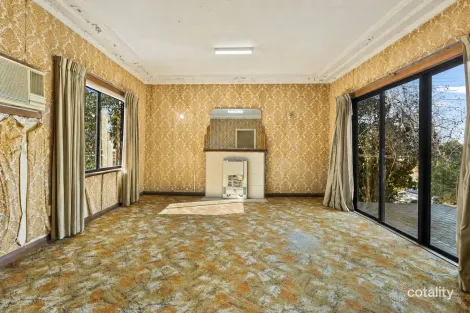 Property photo of 6 Strone Avenue Mount Ousley NSW 2519