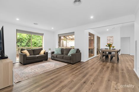 Property photo of 3 Little Acre Close Langwarrin VIC 3910