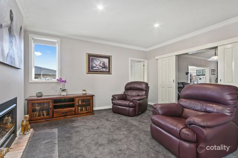 Property photo of 4 Farmer Crescent Traralgon VIC 3844