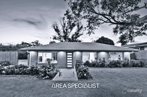 Property photo of 32 Hornsby Drive Langwarrin VIC 3910