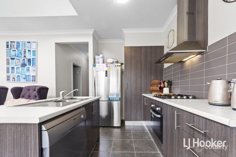 Property photo of 16 Alphie Way Doreen VIC 3754