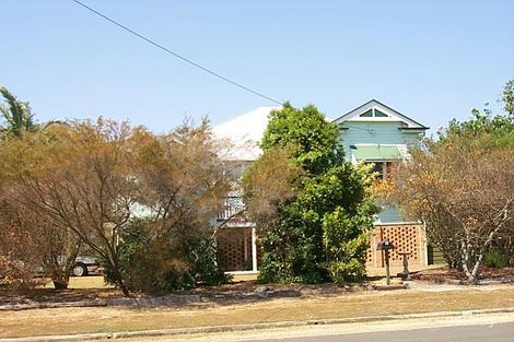 18 Lamb St, Walkervale, QLD 4670