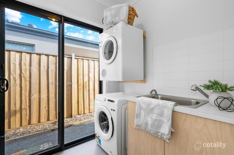 Property photo of 8 Dunkerrin Avenue Gisborne VIC 3437