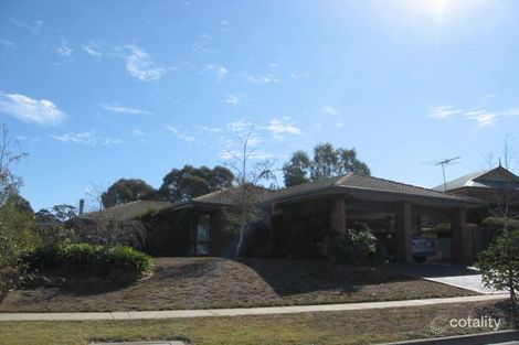 8 Balmoral Cct, Sunbury, VIC 3429