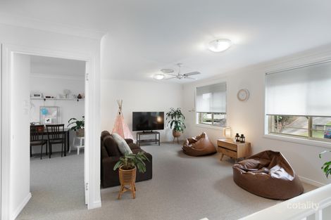 Property photo of 53 Molsten Avenue Tumbi Umbi NSW 2261