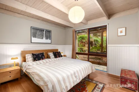 Property photo of 190 Quinn Crescent Mount Evelyn VIC 3796