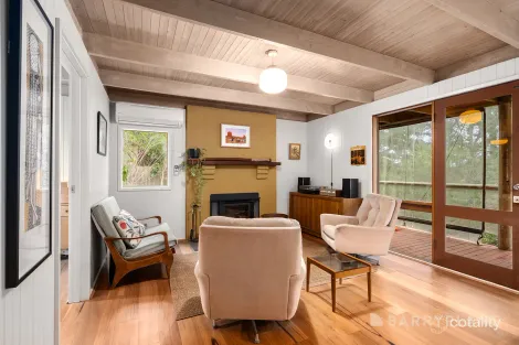 Property photo of 190 Quinn Crescent Mount Evelyn VIC 3796