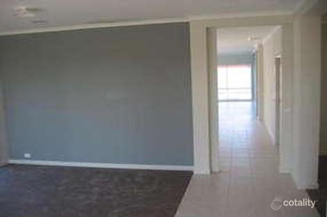 Property photo of 8 Mokoan Close Manor Lakes VIC 3024