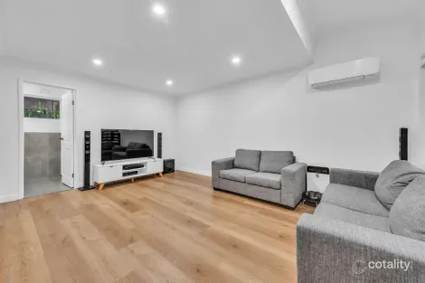 10/12 Noble St, Noble Park, VIC 3174