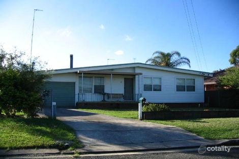 3 Seaman Ave, Warners Bay, NSW 2282