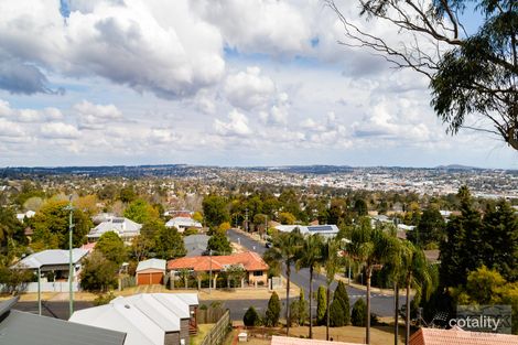 Property photo of 4 Roderic Court Mount Lofty QLD 4350