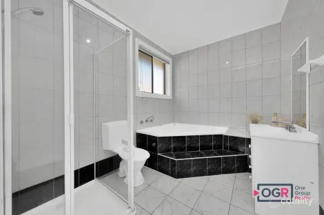 Property photo of 68 Kennedy Parade Roxburgh Park VIC 3064