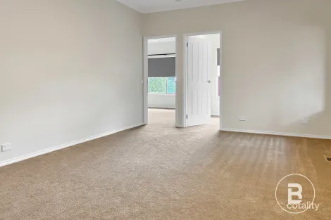 Property photo of 4 Moomba Court Kennington VIC 3550