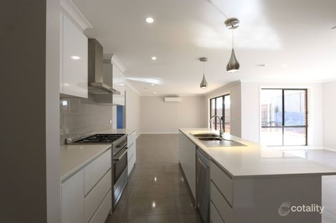 Property photo of 18 Redleaf Avenue Warragul VIC 3820