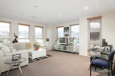 Property photo of 26 Lorikeet Drive Berwick VIC 3806