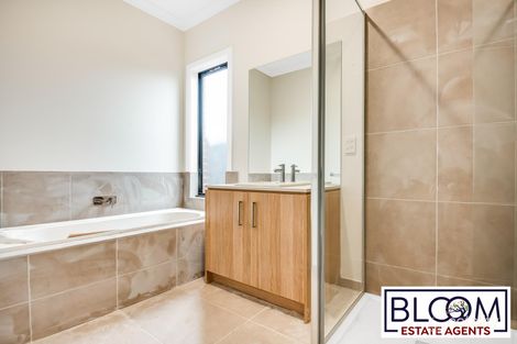 Property photo of 9 Iconic Drive Tarneit VIC 3029