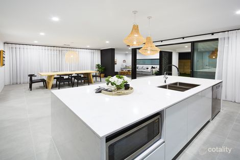 Property photo of 21 Currawong Loop Treeby WA 6164