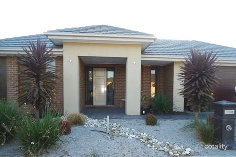 Property photo of 11 Pinoak Street Point Cook VIC 3030