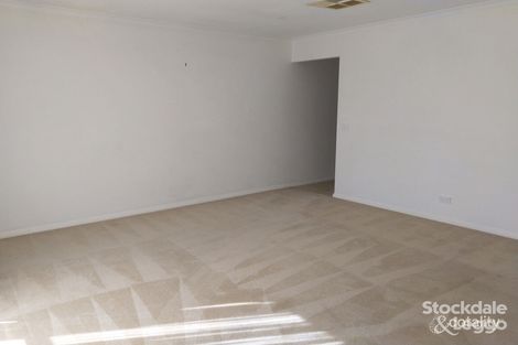 Property photo of 37 Menzies Crescent Shepparton VIC 3630