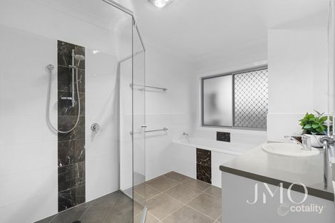 Property photo of 32 Lauradale Crescent Ormeau QLD 4208