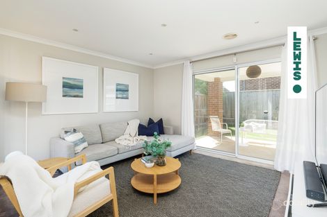 Property photo of 26 Nebula Crescent Mickleham VIC 3064