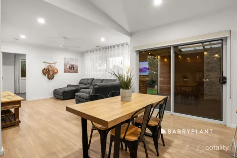 Property photo of 13 Ruby Close Warragul VIC 3820