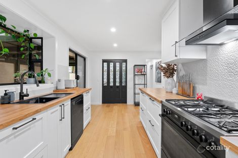 Property photo of 10 Landscape Drive Boronia VIC 3155