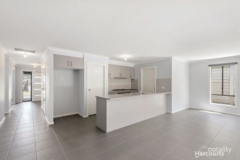 Property photo of 12 Summerhill Drive Pakenham VIC 3810
