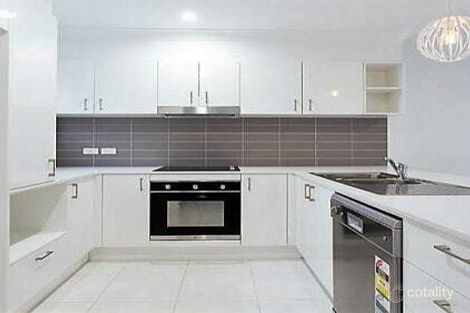 Property photo of 10/4 Regina Avenue Ningi QLD 4511