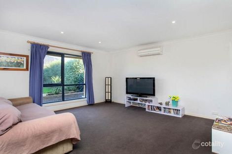 Property photo of 30 Lomandra Bowl Harkness VIC 3337