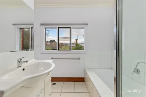 Property photo of 1/603 Main Road Golden Point VIC 3350