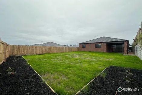 Property photo of 12 Silvertop Street Lucknow VIC 3875