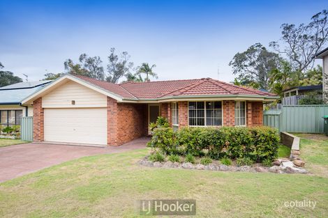 Property photo of 4 Lakeshore Close Kilaben Bay NSW 2283