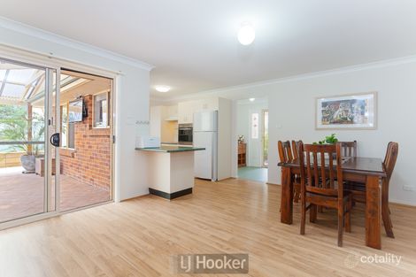 Property photo of 4 Lakeshore Close Kilaben Bay NSW 2283