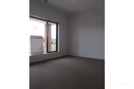 Property photo of 53 Lancefield Circuit Eynesbury VIC 3338