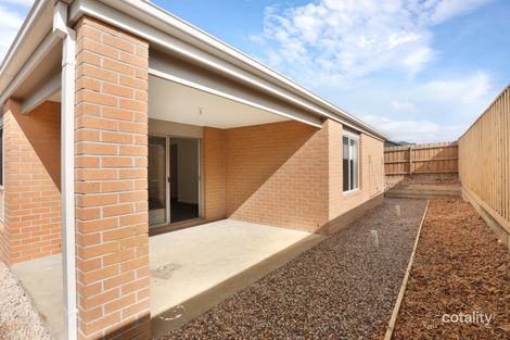 Property photo of 27 Clancy Way Doreen VIC 3754