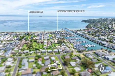 1/2 Iluka St, Safety Beach, VIC 3936