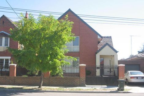 18 Shaftesbury Pde, Thornbury, VIC 3071