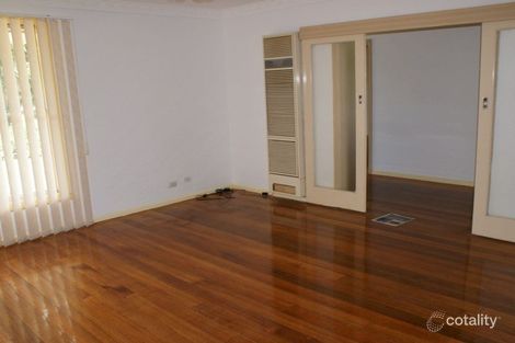 Property photo of 23 Risdon Drive Notting Hill VIC 3168
