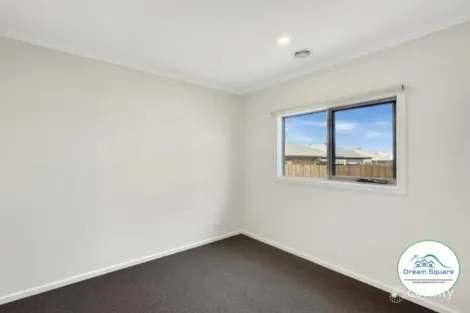 Property photo of 60 Moolort Crescent Eynesbury VIC 3338
