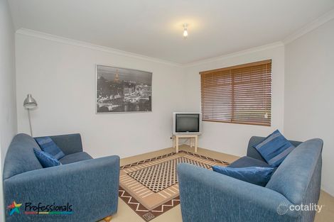 Property photo of 33 Tricourt Grove Riverton WA 6148