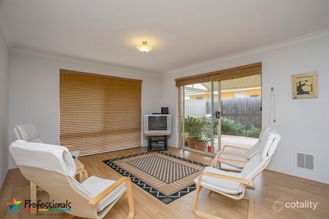 Property photo of 33 Tricourt Grove Riverton WA 6148